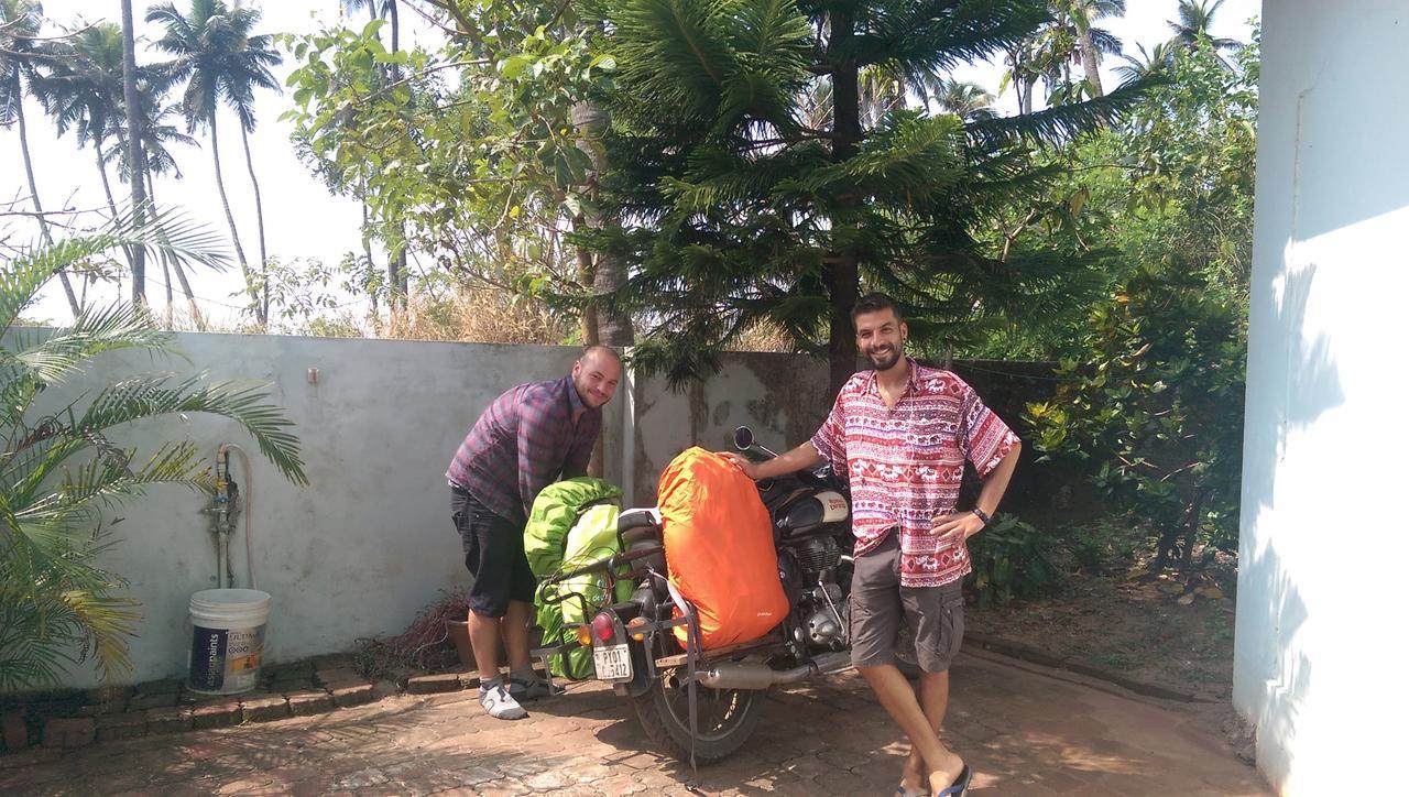 Sun N Tan Beach Home Stay Kannur Esterno foto